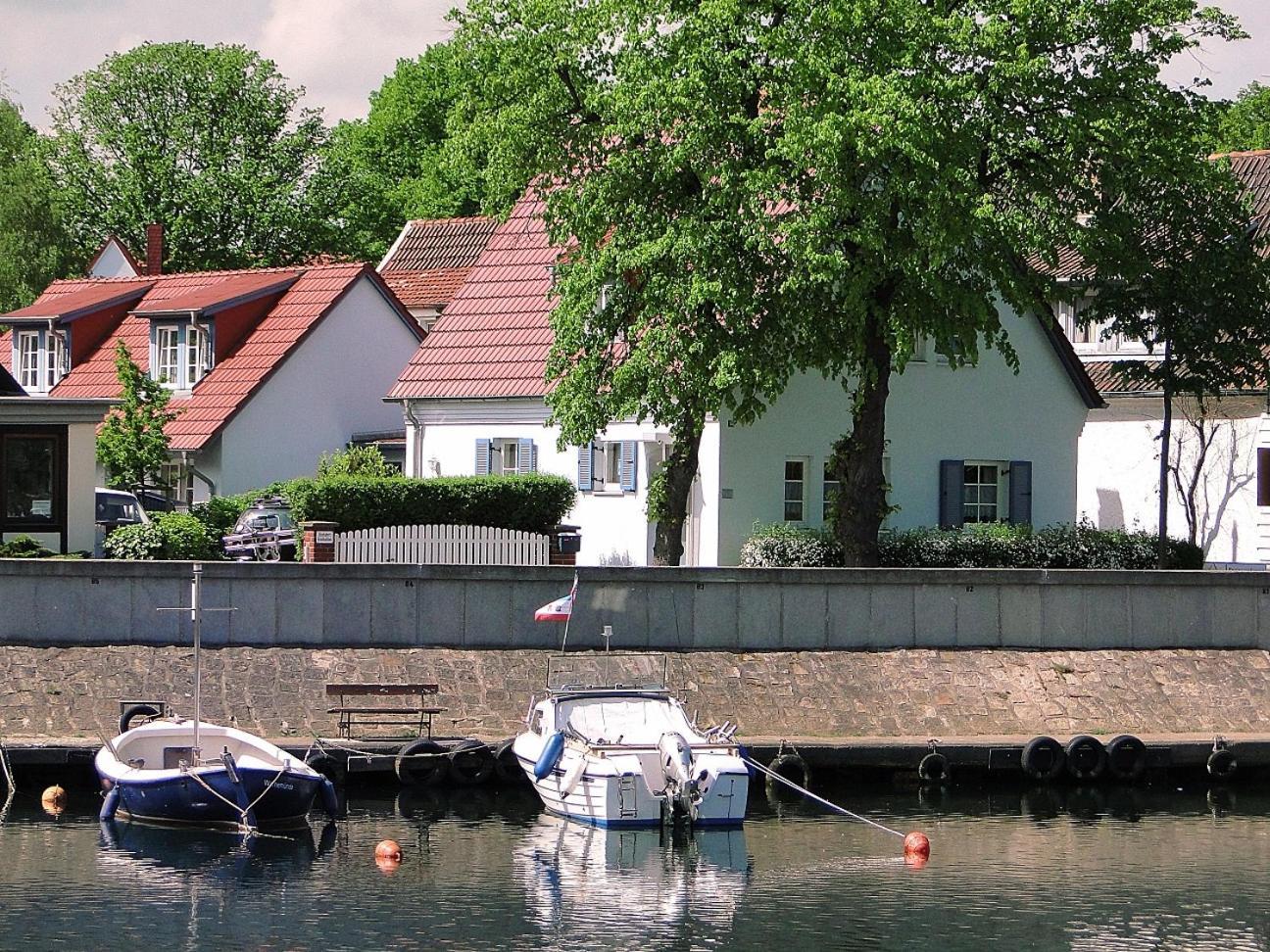 Auster, Direkt Am Alten Strom Rostock Esterno foto